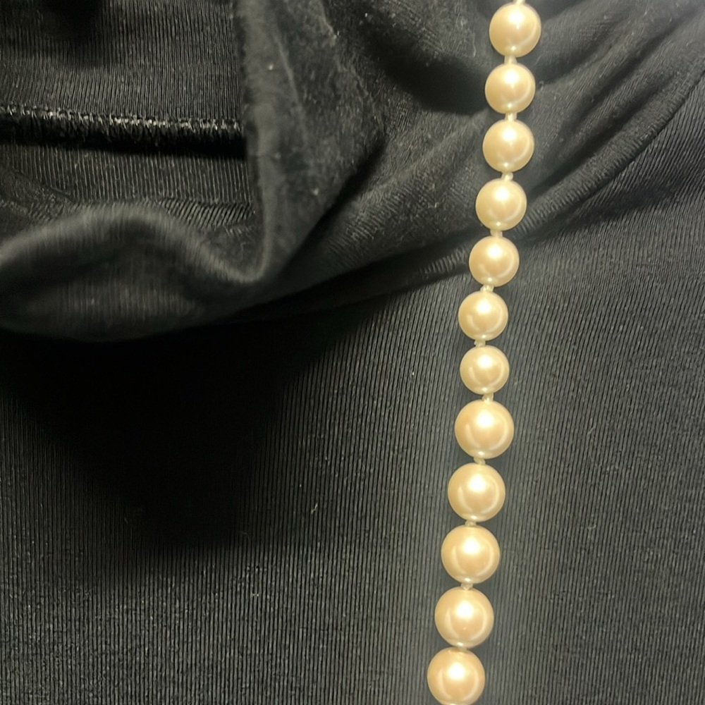 NWT Anne Klein 34” inch graduated pearl strand statement necklace - Picture 2 of 7